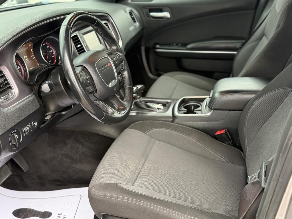 Dodge Charger SE 2015