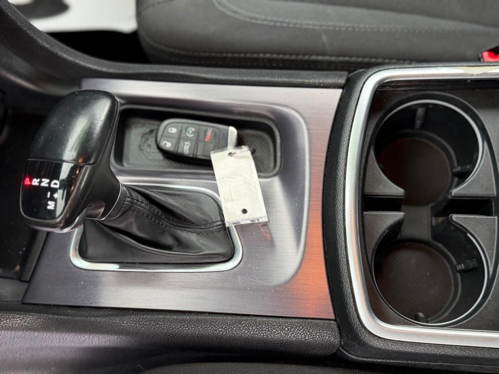 Dodge Charger SE 2015