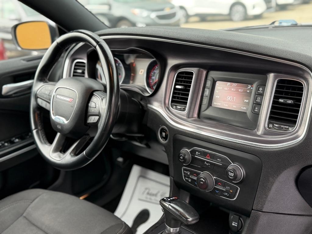 Dodge Charger SE 2015