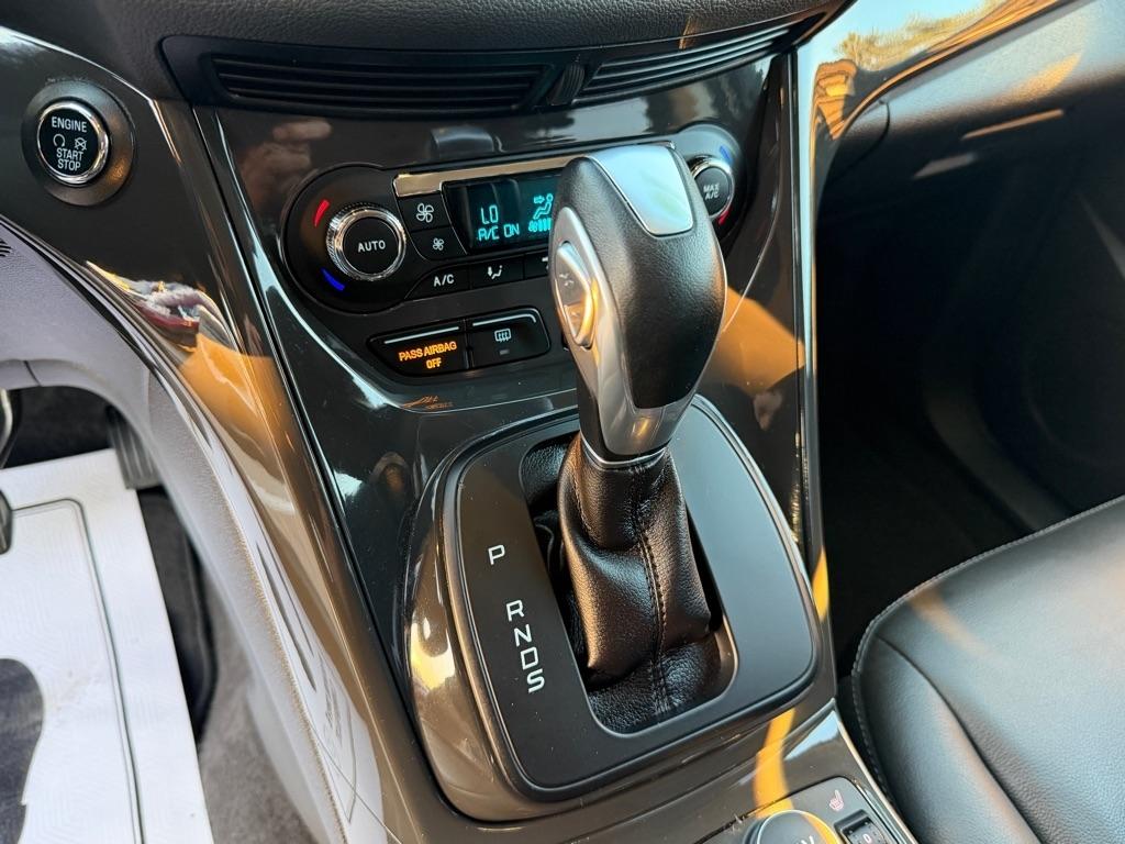 Ford Escape Titanium 4WD 2015