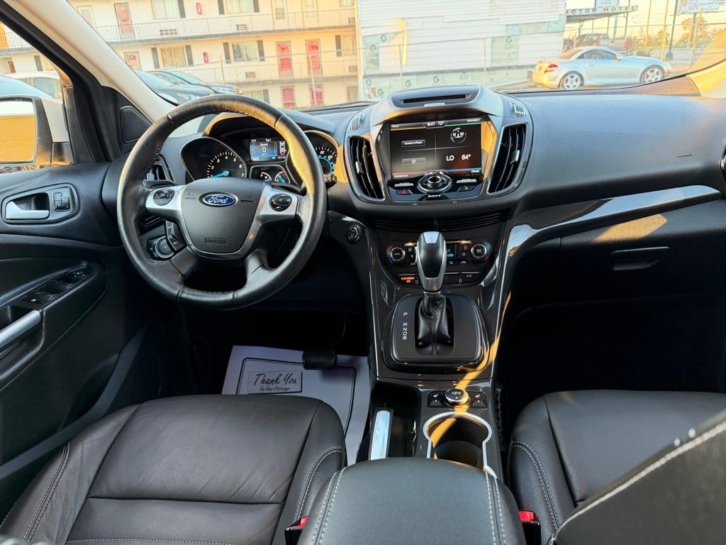 Ford Escape Titanium 4WD 2015
