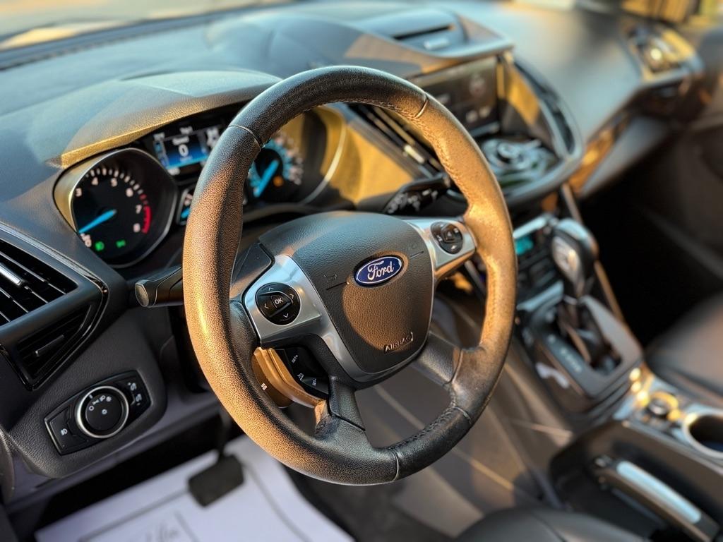 Ford Escape Titanium 4WD 2015
