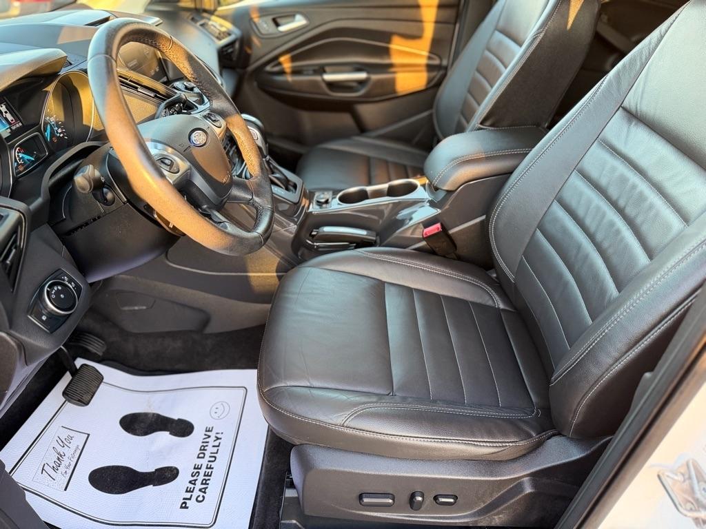 Ford Escape Titanium 4WD 2015