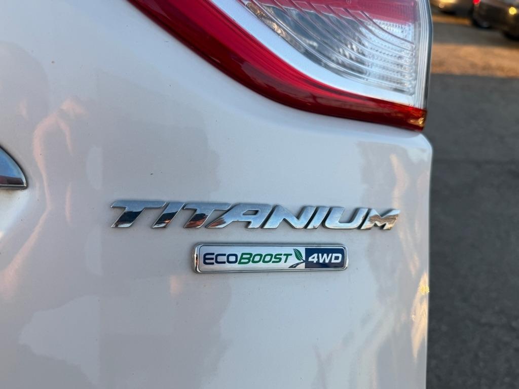 Ford Escape Titanium 4WD 2015