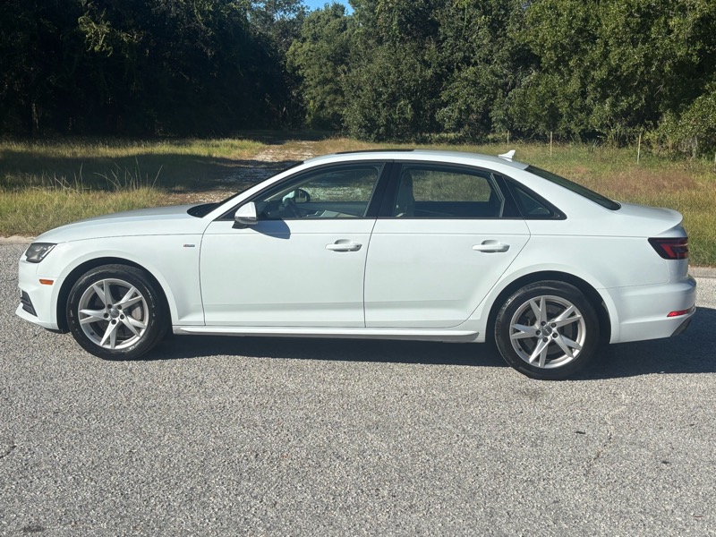 Audi A4  2018 Audi A4  2018