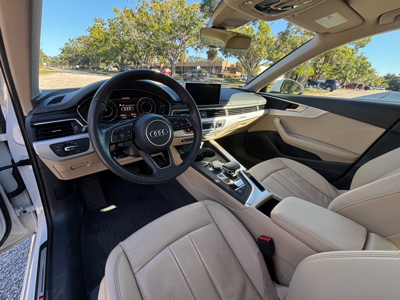 Audi A4  2018 Audi A4  2018