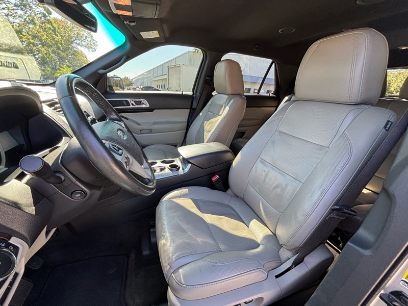 Ford Explorer Limited FWD 2011