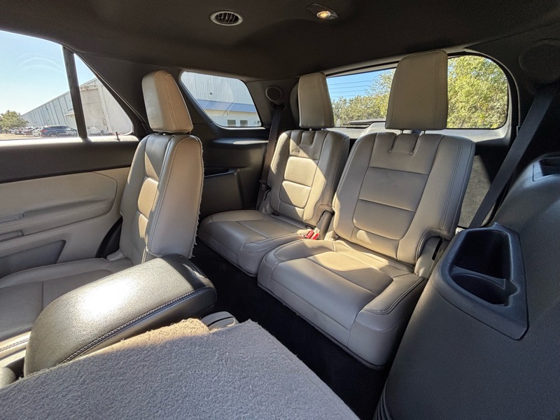 Ford Explorer Limited FWD 2011