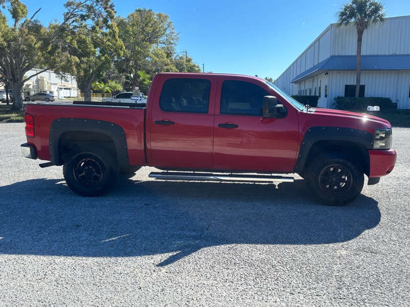Chevrolet Silverado 1500 LT Crew Cab 4WD 2011