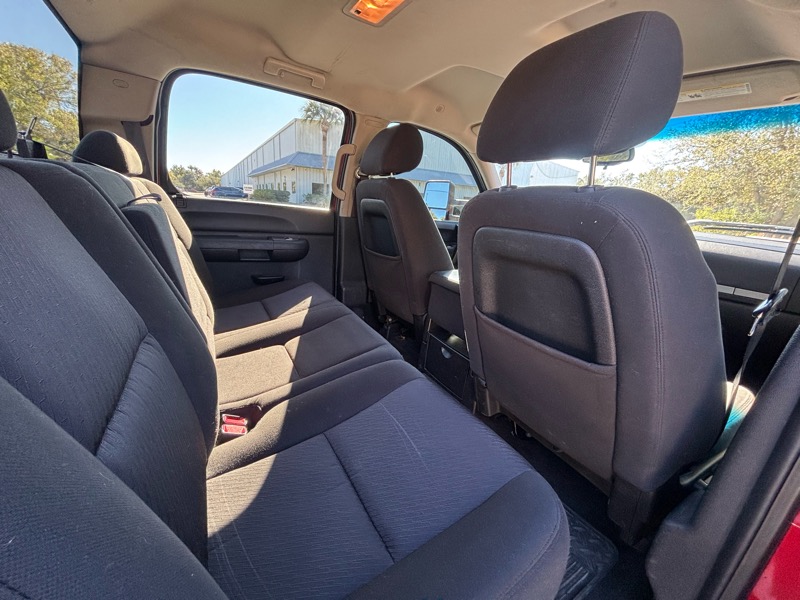 Chevrolet Silverado 1500 LT Crew Cab 4WD 2011