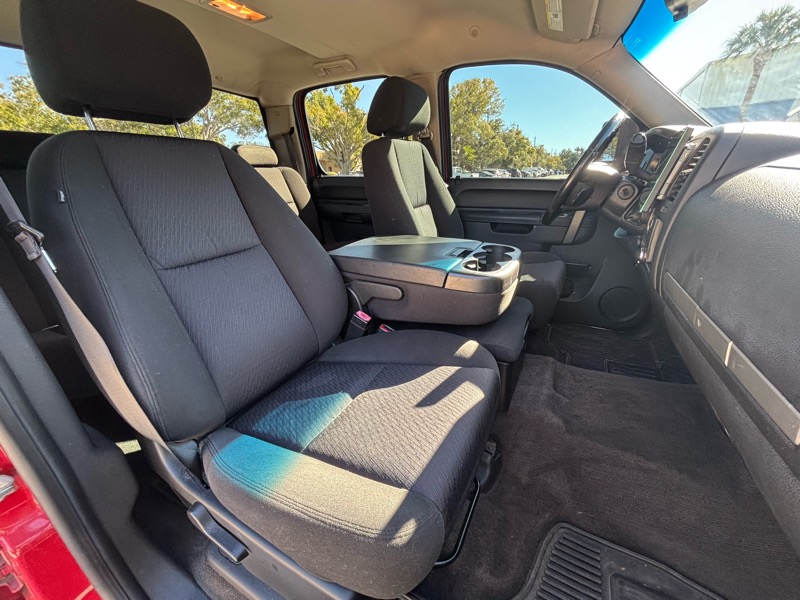 Chevrolet Silverado 1500 LT Crew Cab 4WD 2011