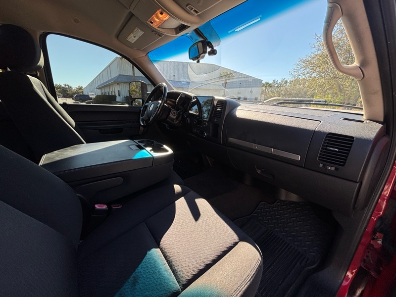 Chevrolet Silverado 1500 LT Crew Cab 4WD 2011