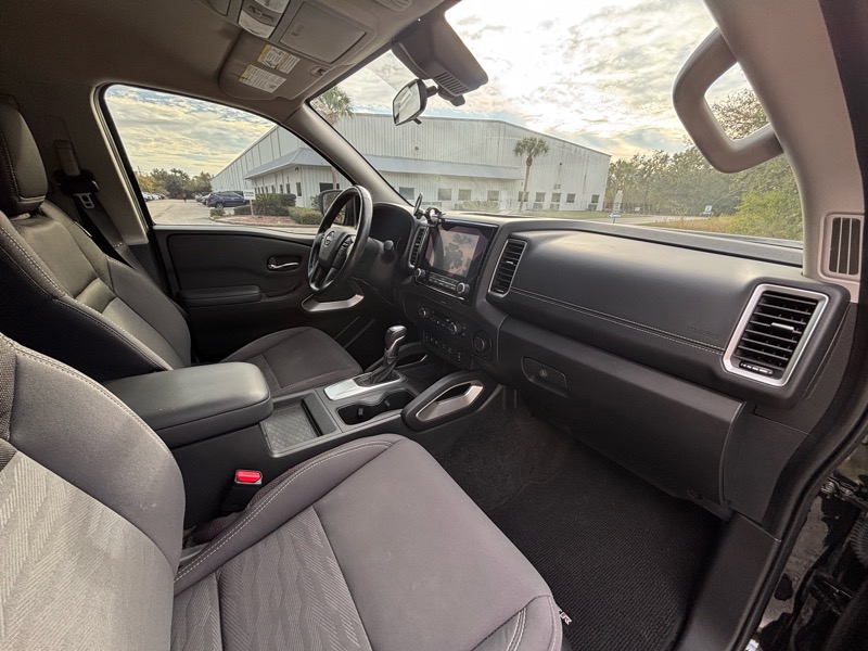 Nissan Frontier  2023