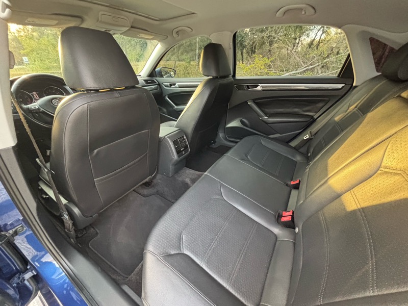 Volkswagen Passat SE 2016