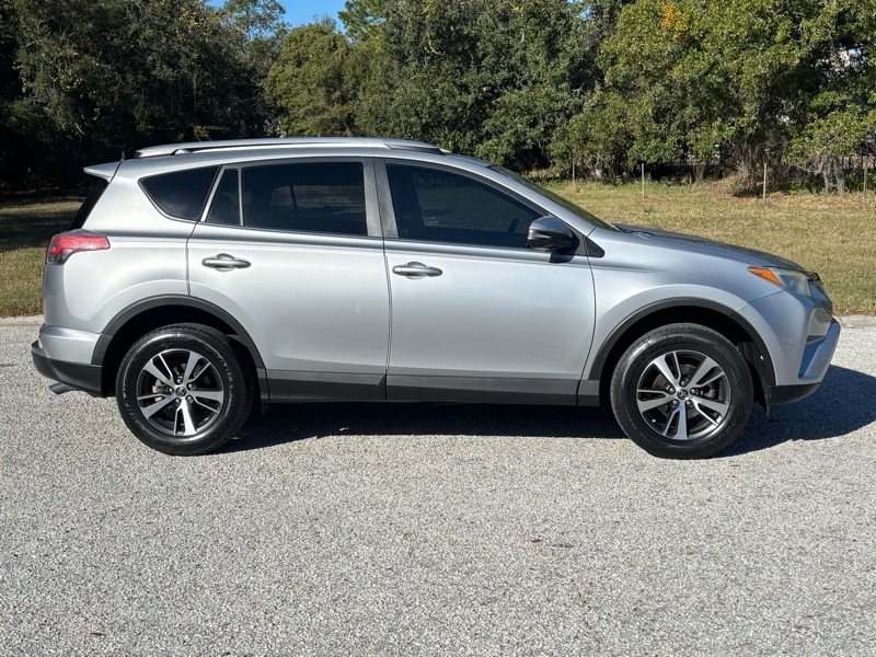 Toyota RAV4 XLE 2016