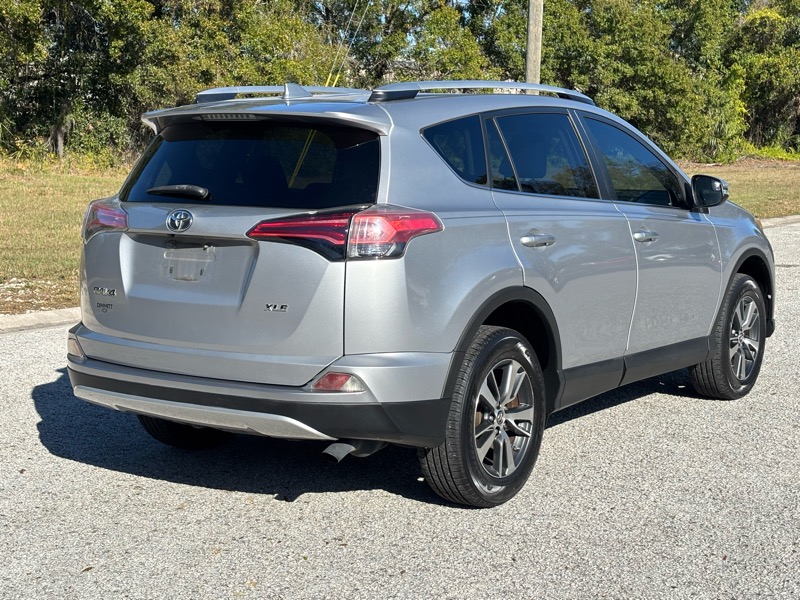 Toyota RAV4 XLE 2016