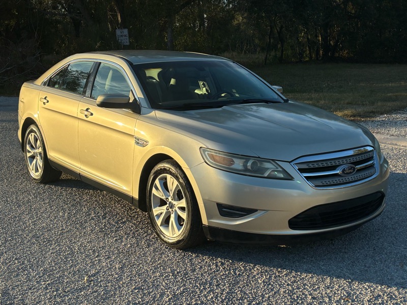 Ford Taurus SEL AWD 2010