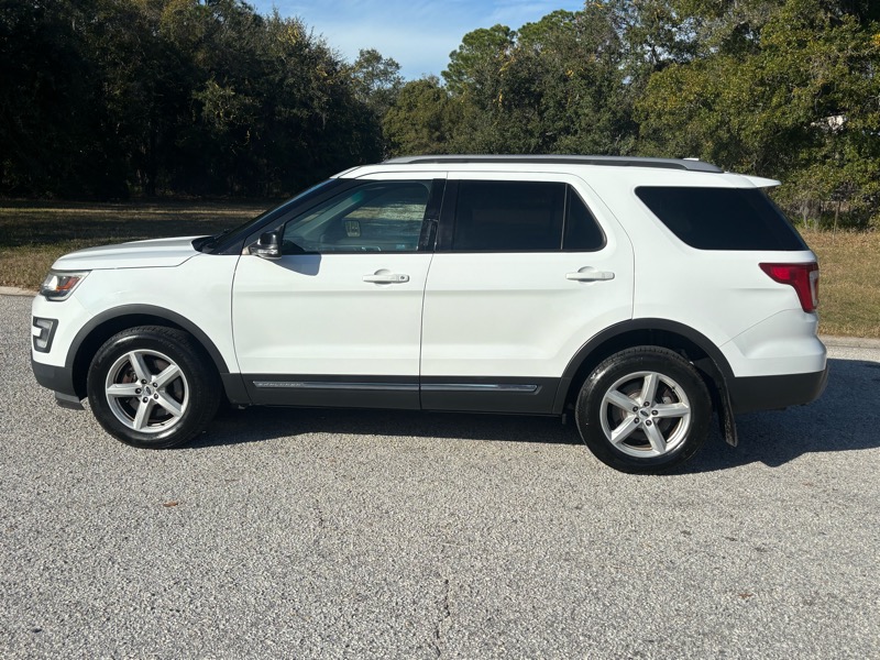 Ford Explorer XLT 4WD 2017