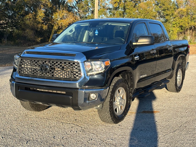 Toyota Tundra  2021