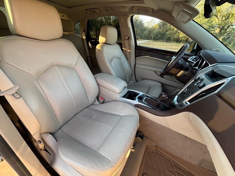 Cadillac SRX Luxury Collection 2010