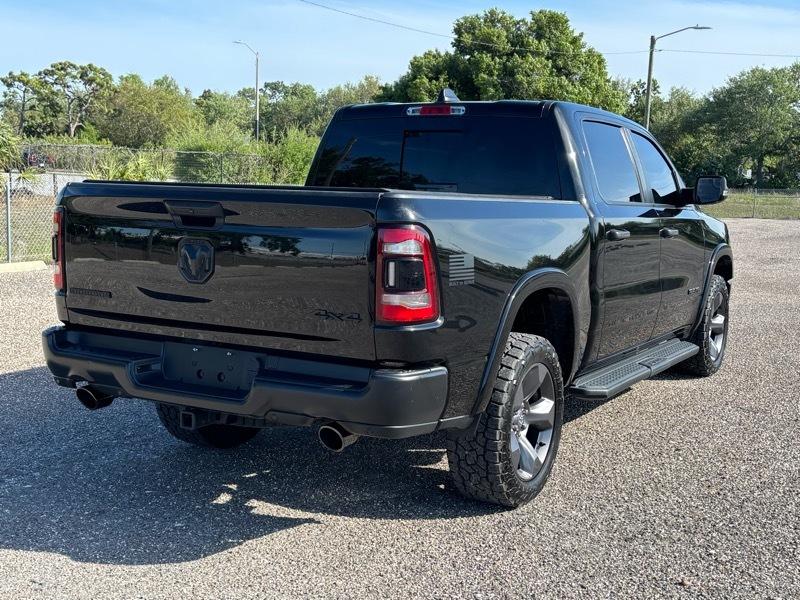 RAM 1500 Big Horn Crew Cab 4WD 2022