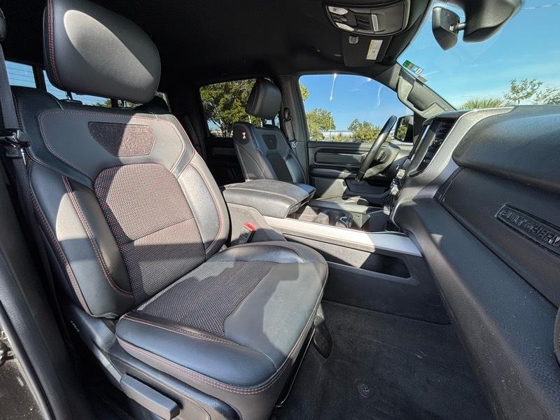 RAM 1500 Big Horn Crew Cab 4WD 2022