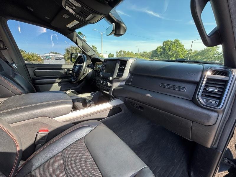 RAM 1500 Big Horn Crew Cab 4WD 2022