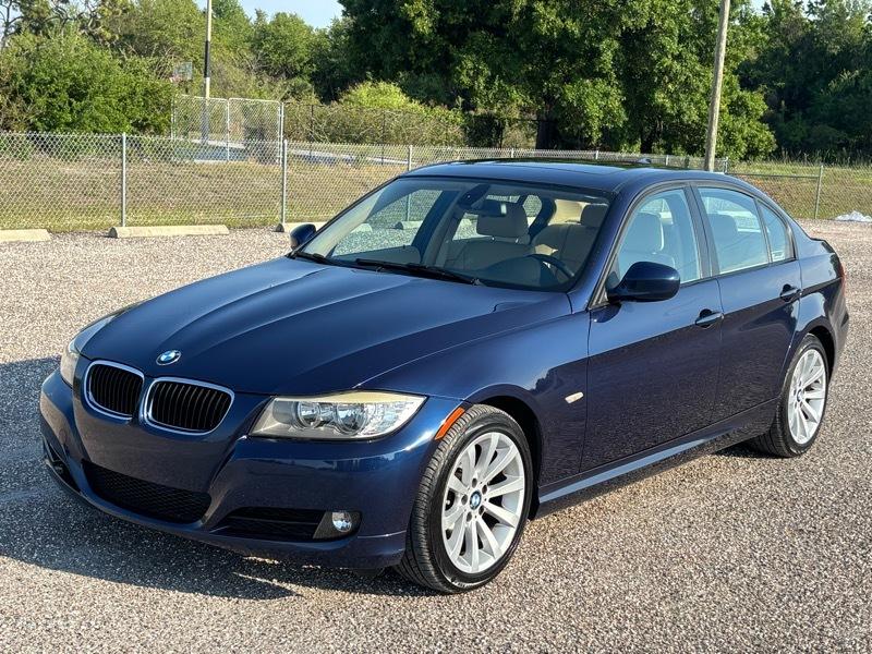 BMW 3-Series 328i 2011