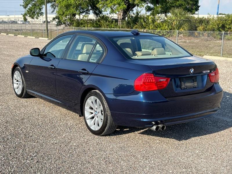 BMW 3-Series 328i 2011