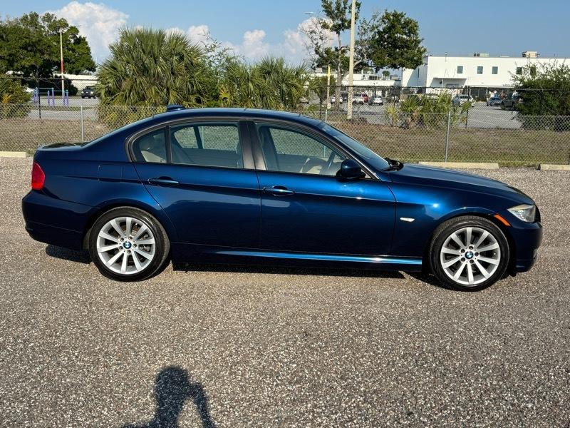 BMW 3-Series 328i 2011