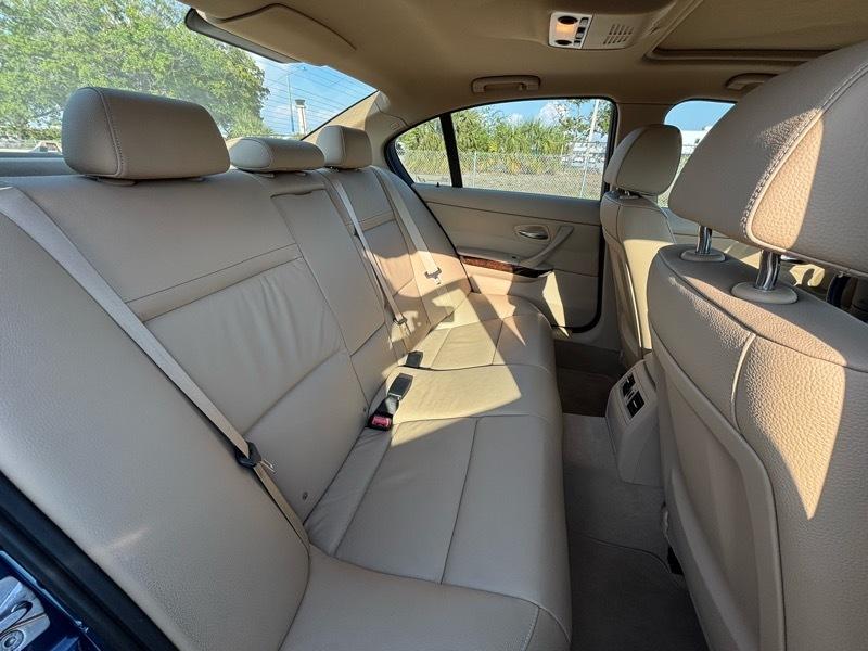 BMW 3-Series 328i 2011