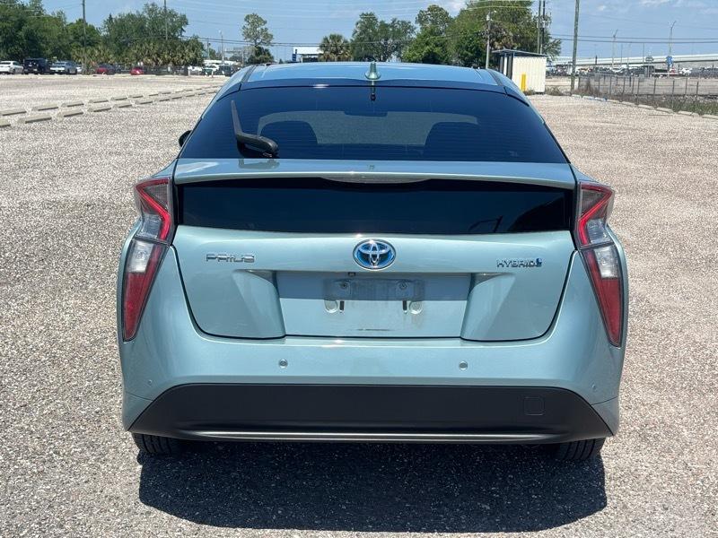 Toyota Prius Two 2017