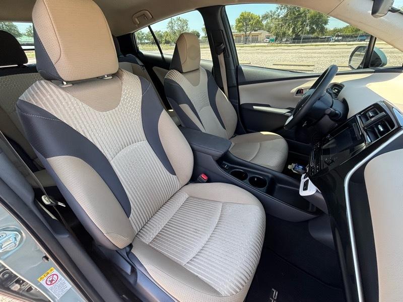 Toyota Prius Two 2017