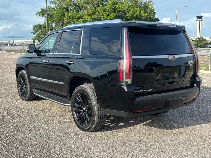 Cadillac Escalade Luxury 4WD 2017