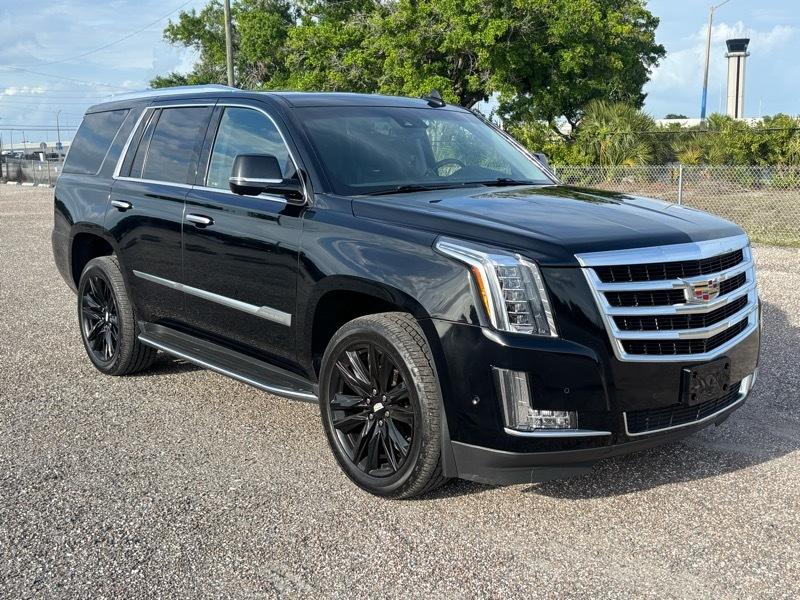 Cadillac Escalade Luxury 4WD 2017