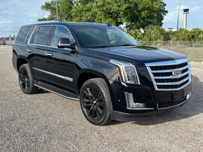 Cadillac Escalade Luxury 4WD 2017