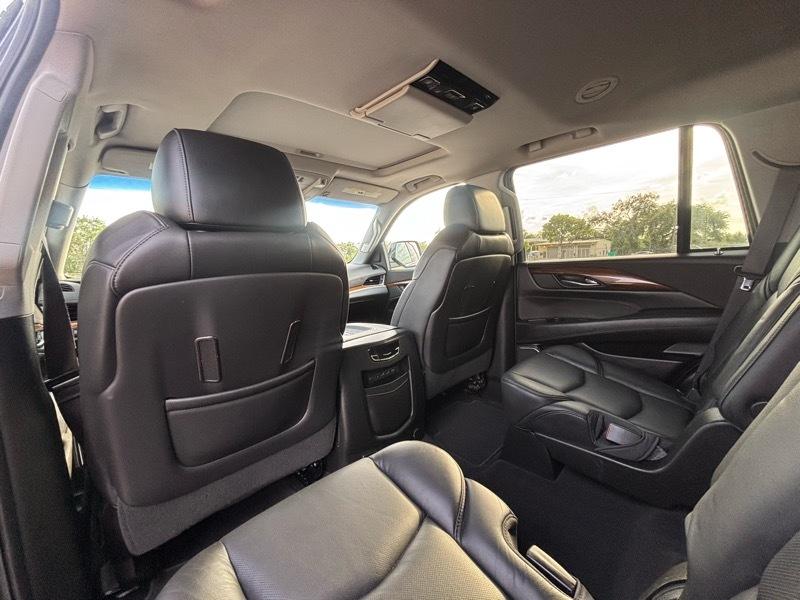 Cadillac Escalade Luxury 4WD 2017