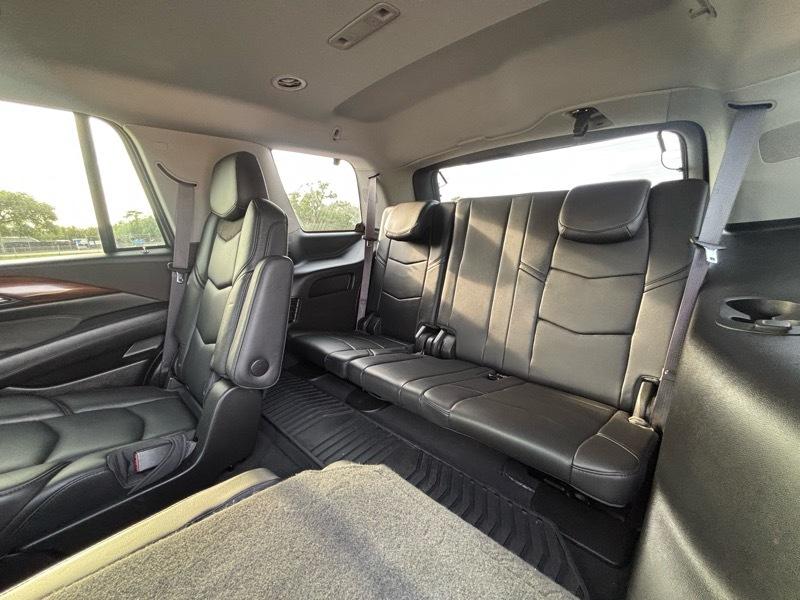 Cadillac Escalade Luxury 4WD 2017