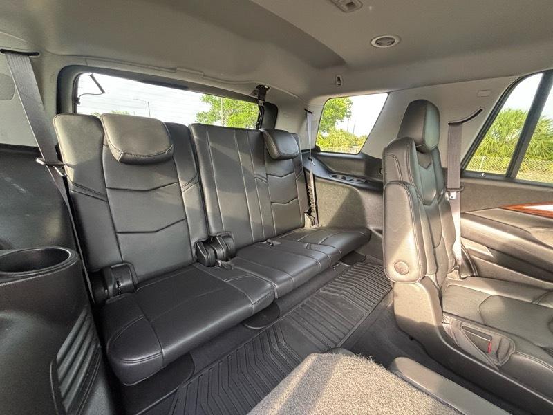 Cadillac Escalade Luxury 4WD 2017