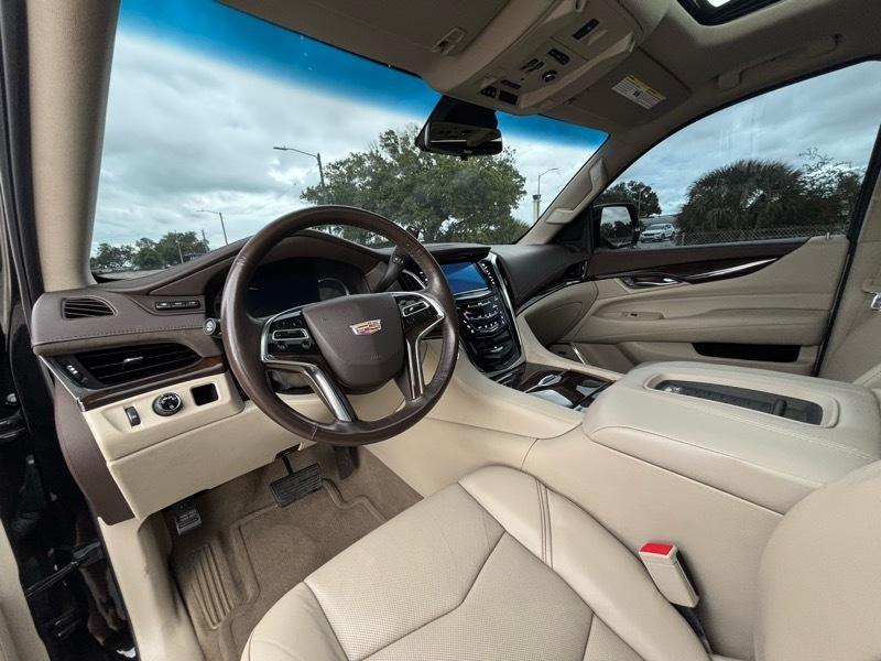 Cadillac Escalade Luxury 2017