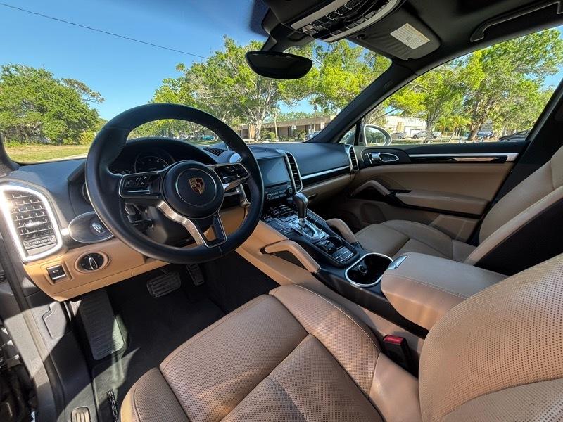 Porsche Cayenne  2018