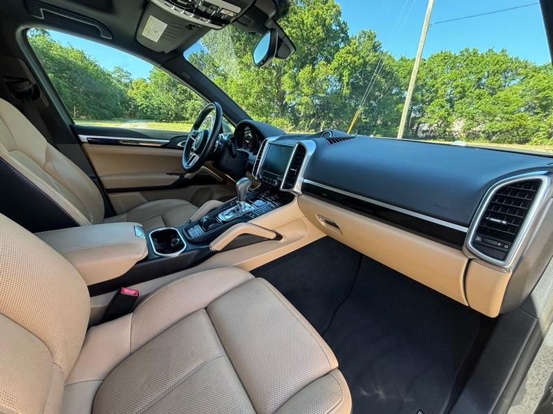 Porsche Cayenne  2018