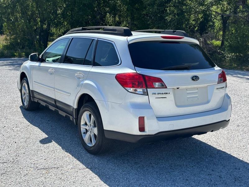 Subaru Outback 2.5i Premium 2013
