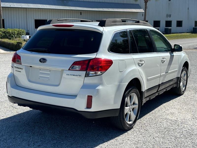 Subaru Outback 2.5i Premium 2013