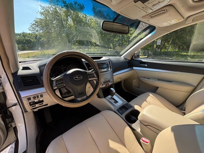 Subaru Outback 2.5i Premium 2013