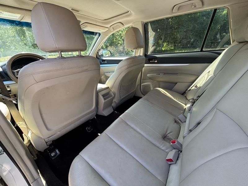 Subaru Outback 2.5i Premium 2013