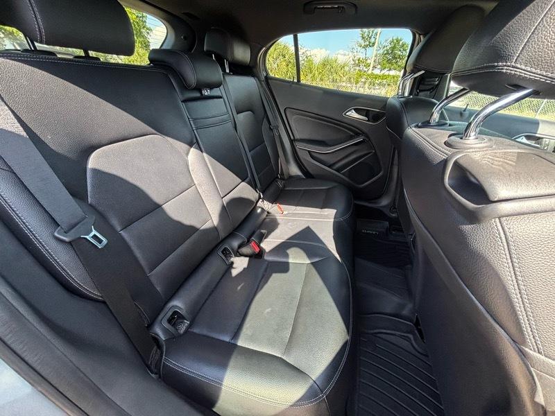 Mercedes-Benz GLA-Class GLA250 4MATIC 2016