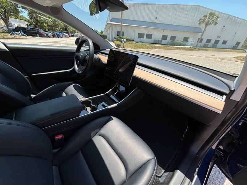 Tesla Model 3 Long Range 2019