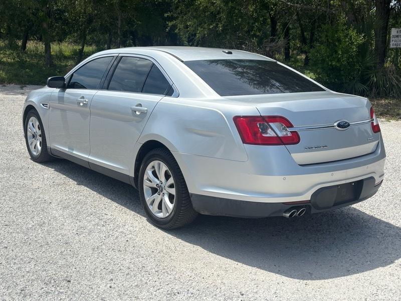 Ford Taurus SEL 2010