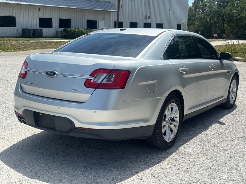 Ford Taurus SEL 2010